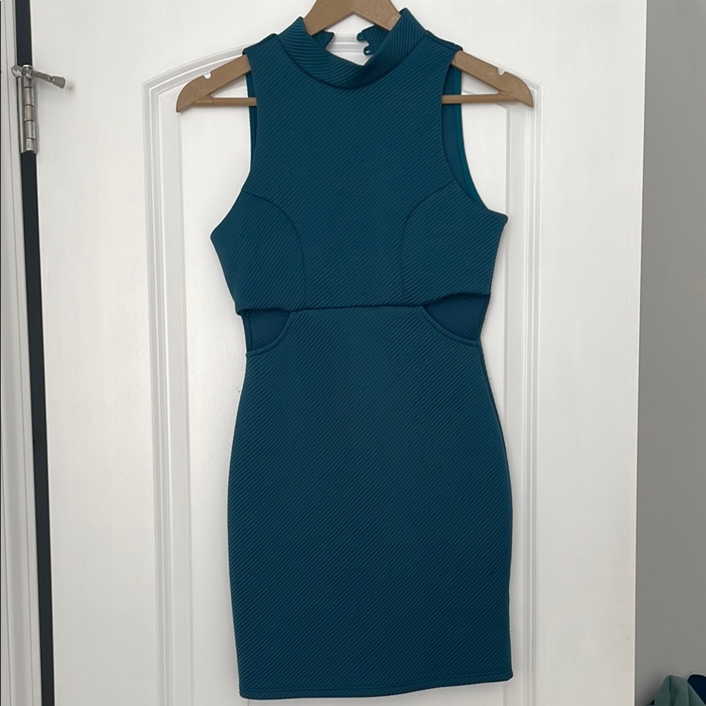 Elegant Teal Sleeveless Dress